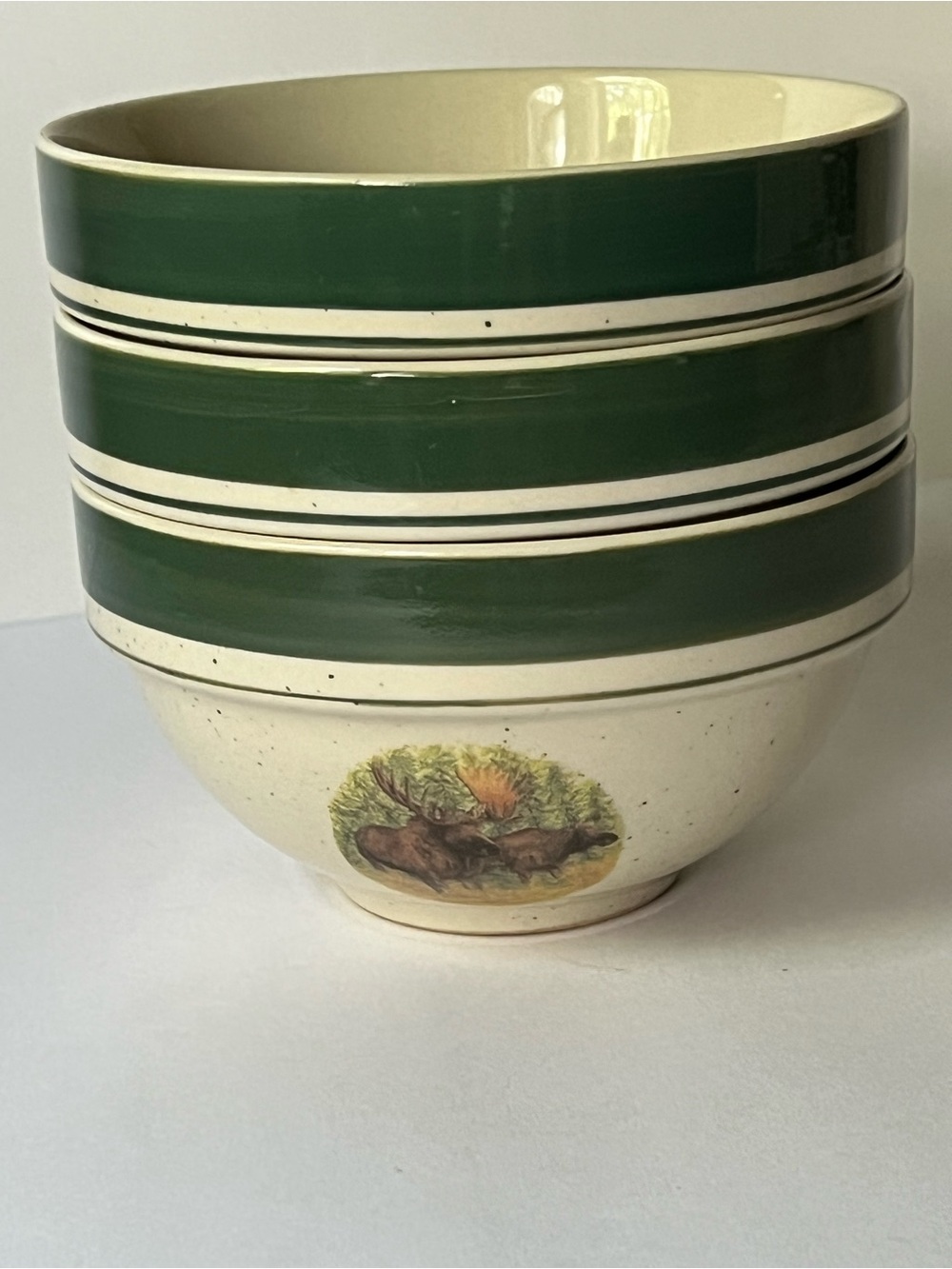 Cabela's Folkcraft Stoneware Set of three Serving Bowl with Moose Motif